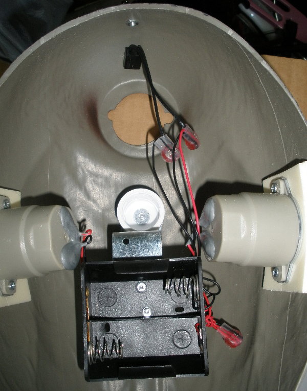 View of inside of the wonder duck decoy assembly